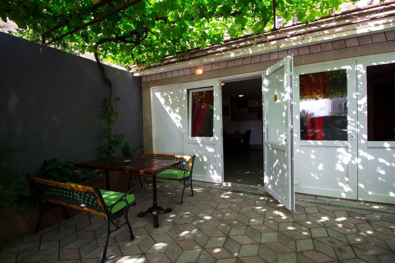 Mrkonjic Branko & Marija Apartmani Omiš Zewnętrze zdjęcie