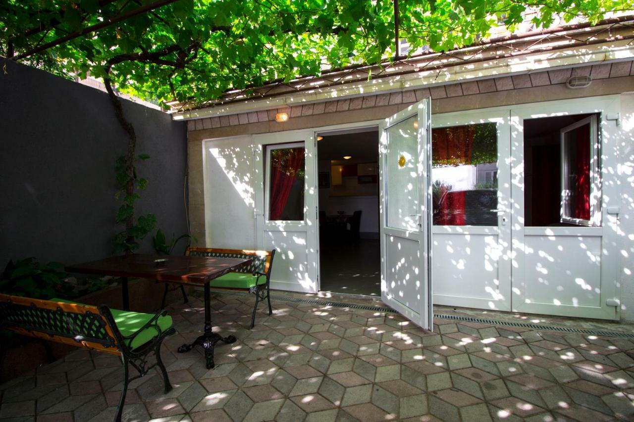 Mrkonjic Branko & Marija Apartmani Omiš Zewnętrze zdjęcie