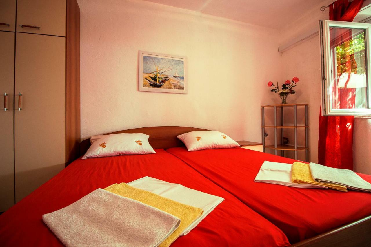 Mrkonjic Branko & Marija Apartmani Omiš Zewnętrze zdjęcie