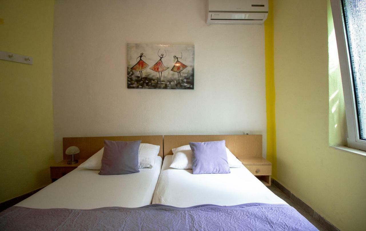 Mrkonjic Branko & Marija Apartmani Omiš Zewnętrze zdjęcie